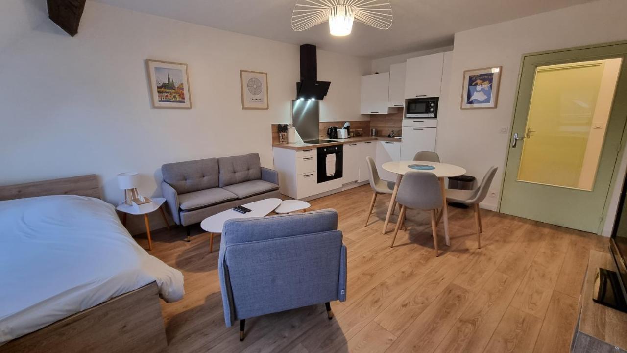 Studio Babylone - Parking & Wifi Chartres Luaran gambar
